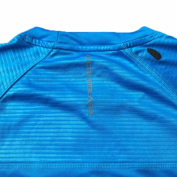 ⭐️ Under Armour Short Sleeve Running Shirt | Size Medium | ColdBlack HeatGear - Picture 4 of 9